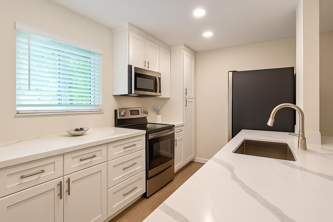 Kitchen - Boca Terrace Condominiums