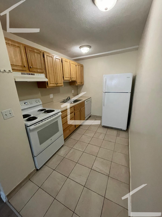 1 - Great 2 bed, close to BU, Available 9/1/2025 Apartments