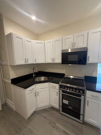 . - Renovated 2-bed on Burbank! Contact Will McGowan 617.512.5822 Available 7/1 Apartments