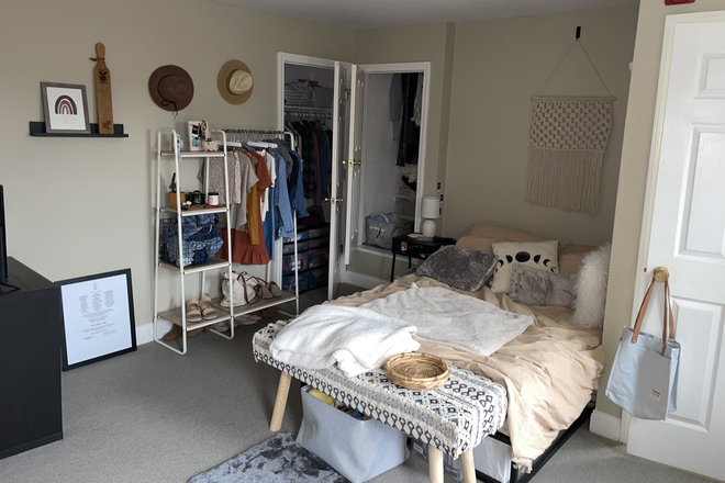 LIVING - LOCATION! 2 BED/2 BATH AVAIL. 9/1/26! Apartments