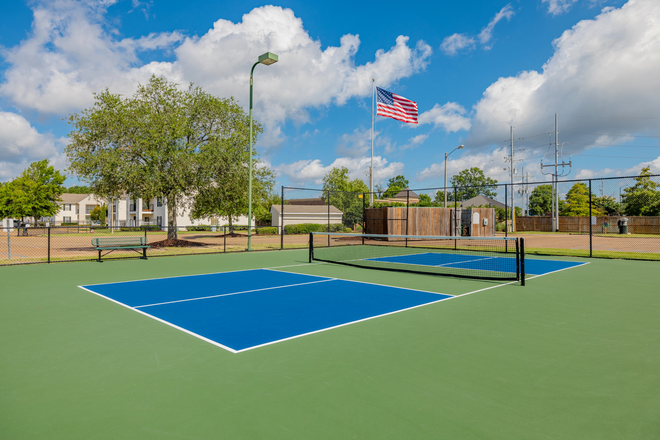 Pickleball Courts - Laurel Park conveniently located in Flowood 1/2 off application fees +  $200 off 1st months rent Apartments