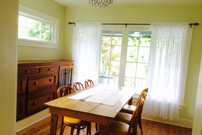 Dining room - Completely Furnished Garden House