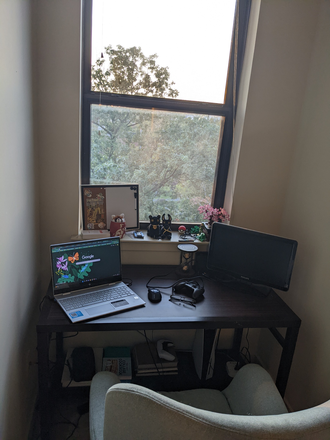 Desk Nook w/ Campus View - The Varsity Apartment 514-A, close to campus