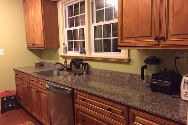 Kitchen - Granite/Stainless Steel - Great House, Top Appliances, Fun Backyard
