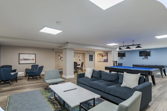 Lounge - Studio for Rent - The Carlyle