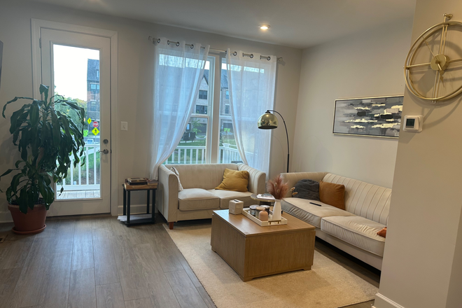 Living Room (2nd Floor) - $1,500 / 1 BR/1Bathroom - Luxury furnished Room, Utility Included. Short lease allowed Townhome