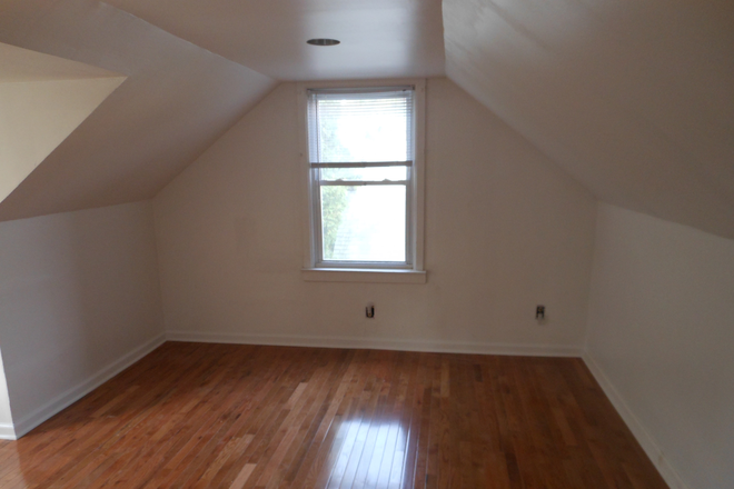 Bedroom - Pembroke St - 5 Bedroom House