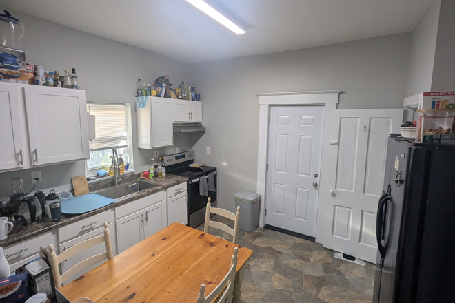 Kitchen - Room for Spring Sublease in 3BR/1.5Ba - Affordable Duplex