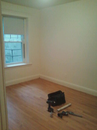 hubrealtyproperties.com - Front facing 2 bedroom split, near Chestnut Hill reservoir and B & D lines Apartments