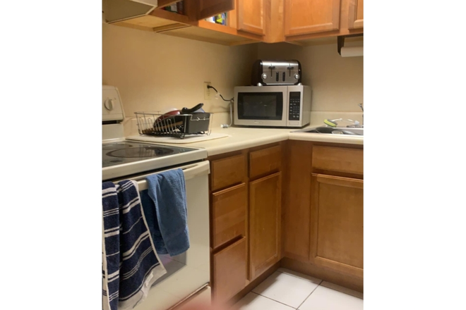 Kitchen - Ramsgate 2 bedroom / 1.5 bathrooms Condo
