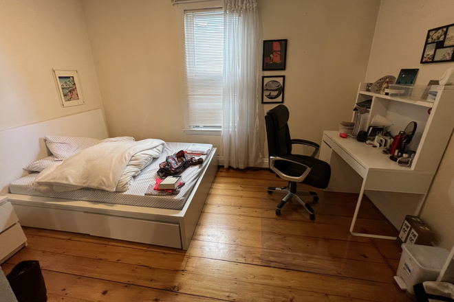 Bedroom - Green St 3 Bed 1.5 Bath Cambridge Apartments