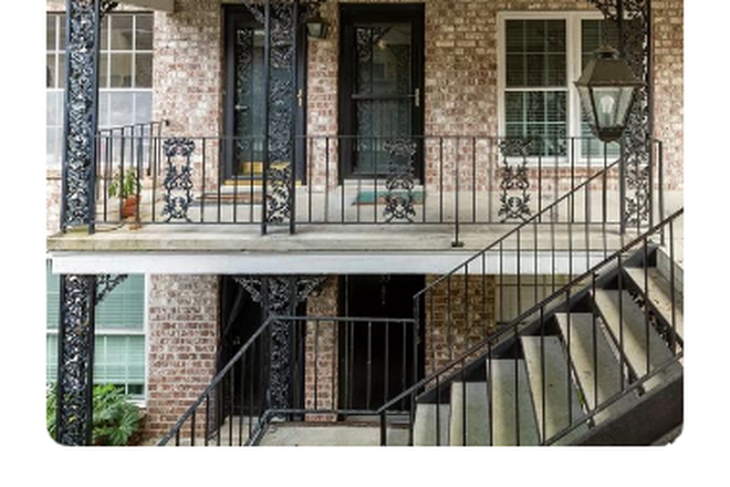 Front - Quiet Neighbors - 5 min. to MUSC  - Marsh View - Fully Furnished 2 BR 1 BA - Top Floor Condo - Quiet