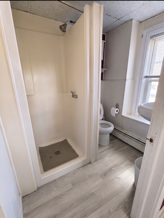 Bathroom - Wickenden St 2BR • 750 Sq Ft • FREE Laundry • Near Brown • $1,900