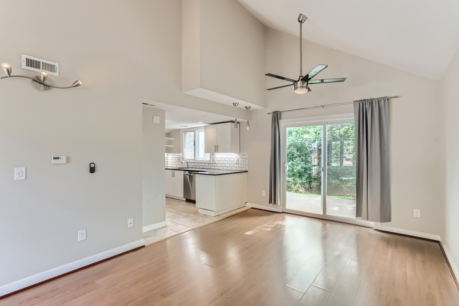 Spacious, Bright Living Room + Vaulted Ceilings! - AUGUST 1BR in 4BR 2BA MODERN CAMPUS + DOWNTOWN ~PETS ALLOWED!
