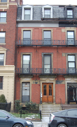 Visit hubrealtyproperties.com - First class studio on prime location, in the Back Bay Apartments