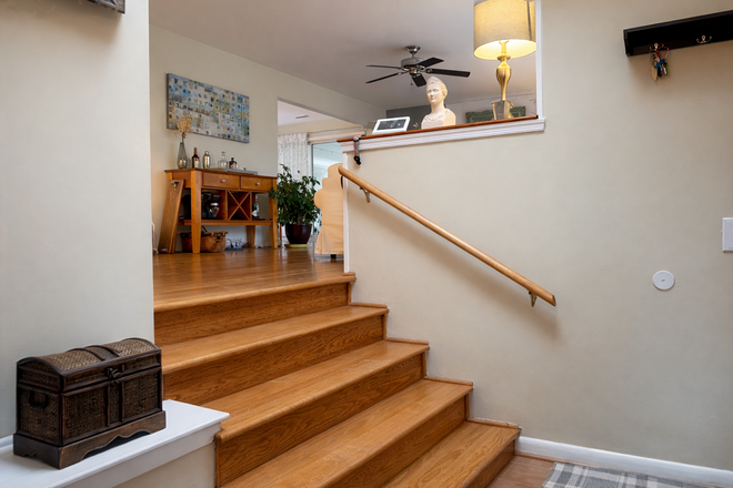 Hallway - Perfect Studio near campus which offers privacy and convenience House