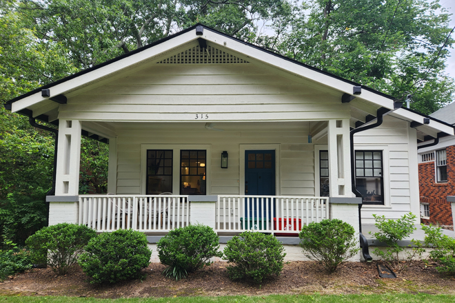 315 McDonough St, Decatur - Walk To Downtown Decatur and Agnes Scott College - 3 Bed, 2 Bath Charming Home
