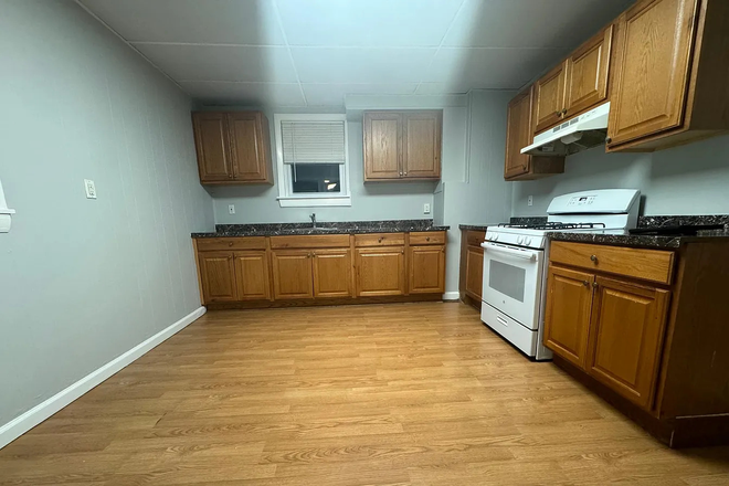 Kitchen - 58 Union Apartments