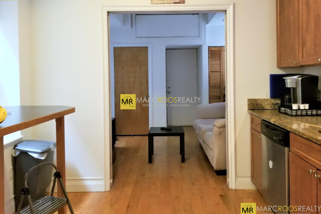 Call NOW for showings! 617-236-8600 - LOUIS PRANG ST - *1/2 FEE* LRG 3BR/1BA SPLIT FOR 4 PPL IN LONGWOOD W/ IN UNIT W/D AVAIL *9/1/2026* Apartments