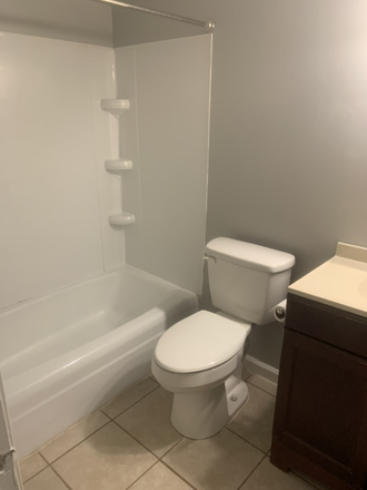 Bathroom - 1 Bedroom/1 Bath Unit in Westchester Park, UMD Shuttle available Condo