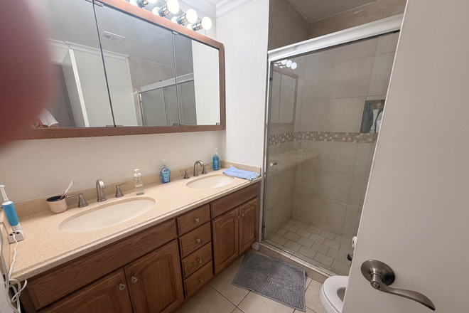 Bathroom #1 - UCR Housing - 4 Private Rooms - 3 Min from Campus - Pool, Parking, More House