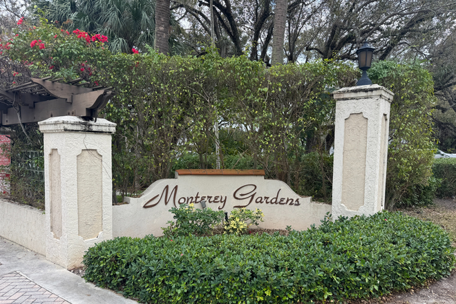 GATED COMMUNITY - Pinecrest  2 bed for rent close to campus Condo