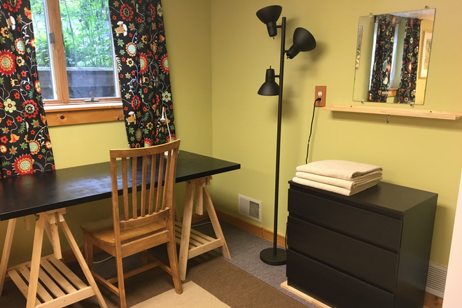 bedroom - Waterhill Timberframe House
