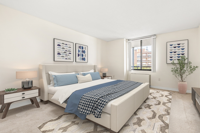 . - Lavish 1 Bed / 1 Bath w/ Heat, Hot Water, Garage Parking and Pool included!!! Available NOW!! Apartments