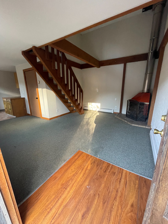 1 - AVAILABLE NOW!: 100 Artesian Dr