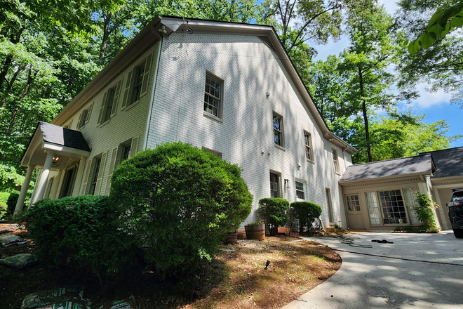 Main house and Carriage House on the right - Carriage House (1 bedroom, 1 bath) in Druid Hills near Emory University.