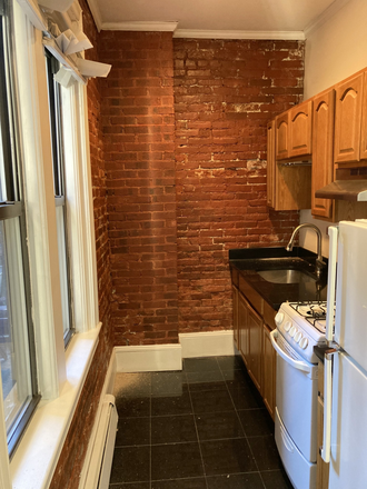 kit - Back Bay studio. Half Fee. Half Security Dep. Apartments