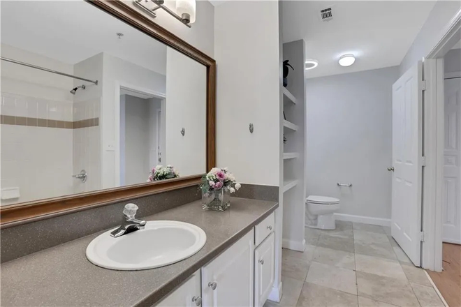 private bathroom - Park Central Condominiums