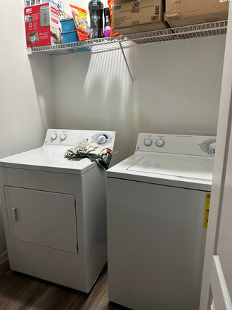 In Unit laundry - Lodge on the trail Apartment for sublease SPRING26