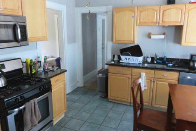 Kitchen - 3 bed 1 bath Mission Hill, No Brokers Fee!!! Apartments