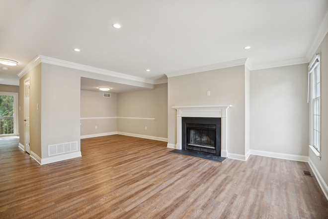 Living Room - Newly Renovated 3 Bedroom, 3 1/2 bath Townhome for Rent