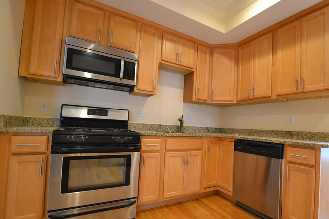 Call NOW for showings! 617-236-8600 - LOTHROP ST - *NO FEE* RNOVATD DUPLEX 4BR FOR *9/1/2026* W/ 2 BATH, PORCH, PATIO, YARD, LNDRY ON SITE Apartments