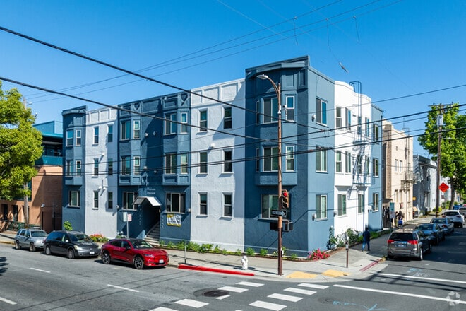 Building - Maison Durant Furnished 2b/1b apartment availabe for sublease starting from June 1st  to Augus 14th
