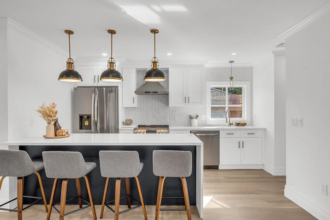 Kitchen - 30 Farnsworth Ave Apartments