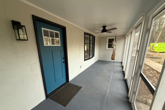 Private Screened porch - Beautiful Private Duplex Unit Duplex