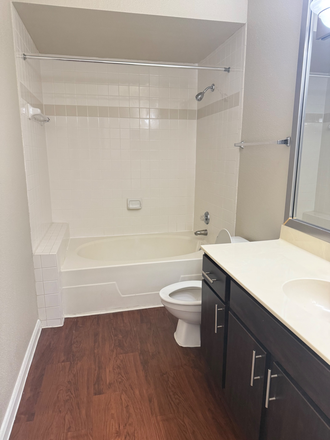 Private bathroom for the bedroom - Belmont Apartments