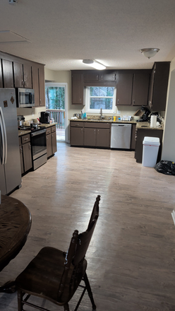 Kitchen - House about 15 minutes from campus
