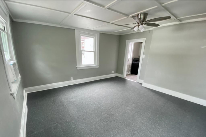 back bedroom - 2 bedroom apartment, walk to campus in under 5 minutes! Avail. August 2026
