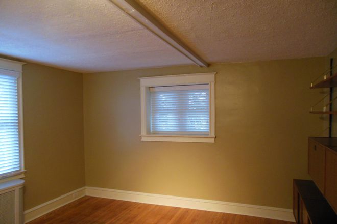 Bedroom - Stunning Student/Faculty House Rental