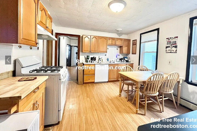 Kitchen - Mission Hill Apartment close to Brigham Circle