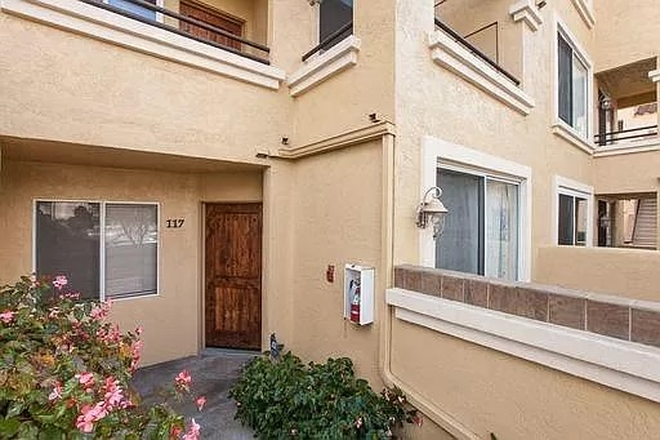 Condo Entry - UTC Condo Near UC San Diego – Internet, Water & 2 Parking Spaces Included