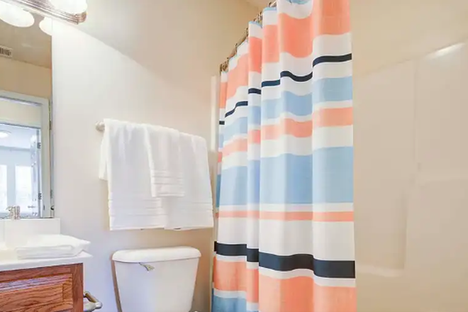 your own bathroom - 1 Bedroom Sublet in Quad apartment....walk to campus...Available now for Spring 2026