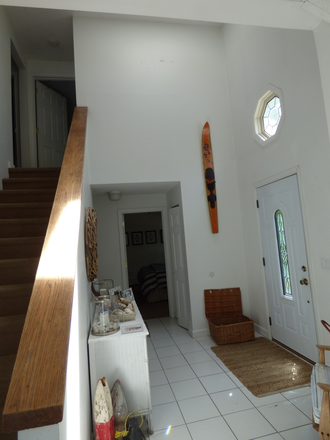 Entryway - Available for a group of 5! 5 Bedroom in Bonnet Shores! House