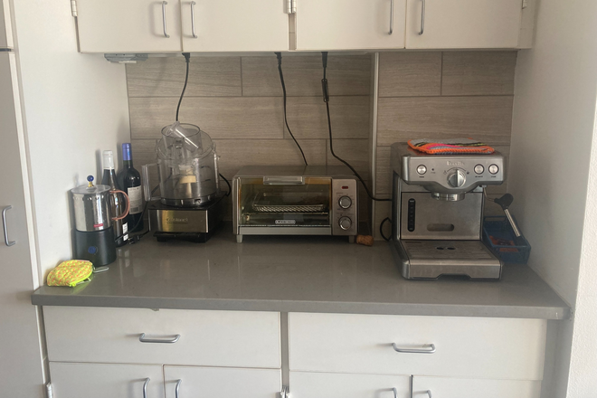 Kitchen - FULL apartment sublet - near Harvard Square - Dec and/or Jan - 2700$/month