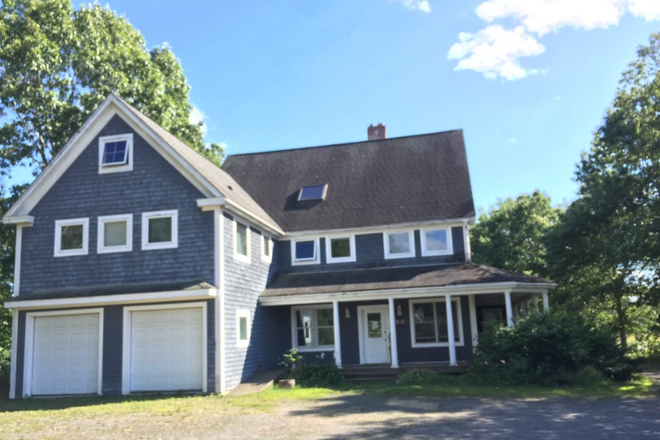 Front of House - 352 East Hadley Road, Unit 2