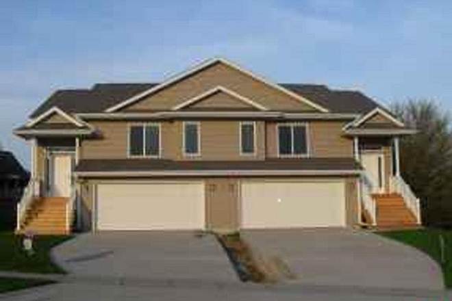 Front of duplex - Newer 3 bedroom Duplex in Coralville Rental